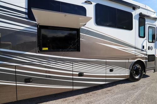 2026 Tiffin Motor Homes Phaeton 44OH Class A