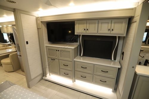 2026 Tiffin Motor Homes Phaeton 44OH Class A