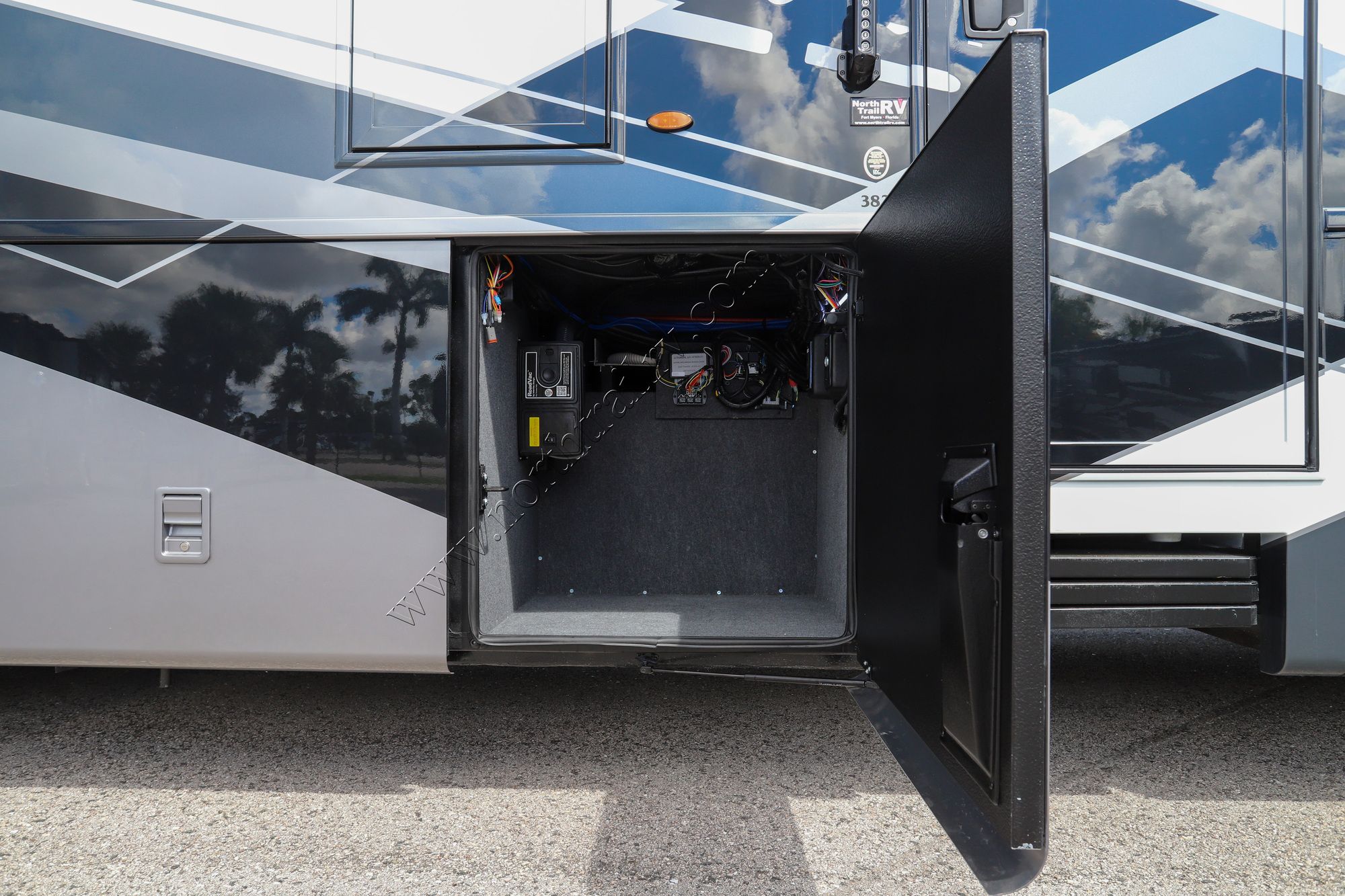New 2026 Newmar Supreme Aire 3827 Super C  For Sale