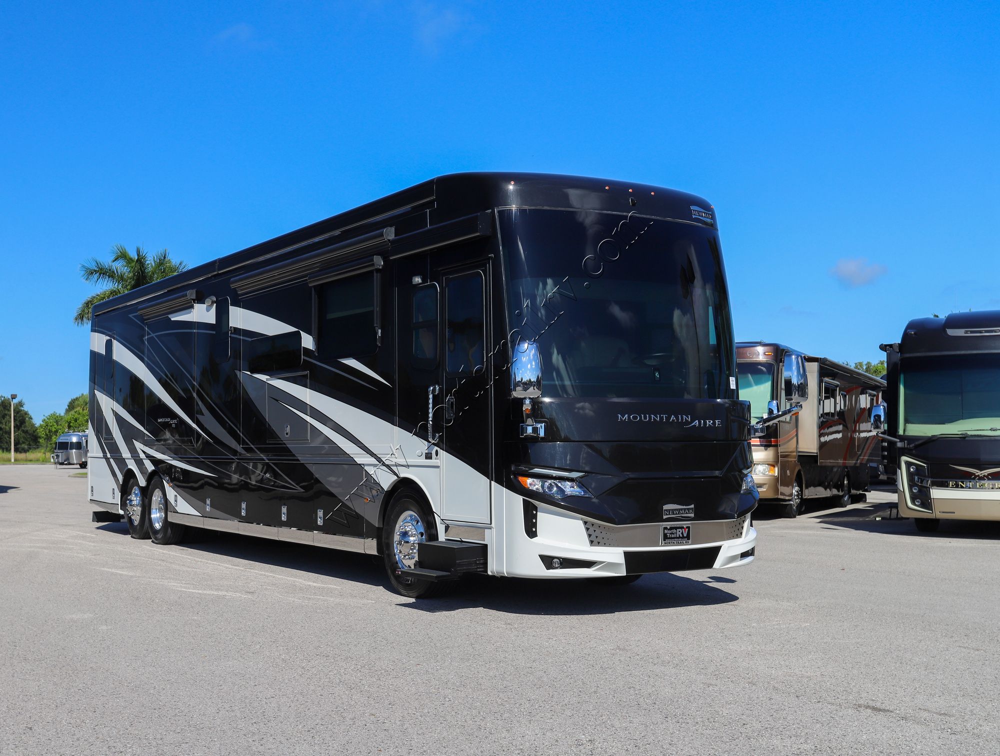 Used 2021 Newmar Mountain Aire 4551 Class A  For Sale