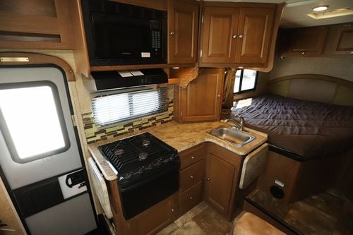2016 Coachmen Leprechaun 231CB
