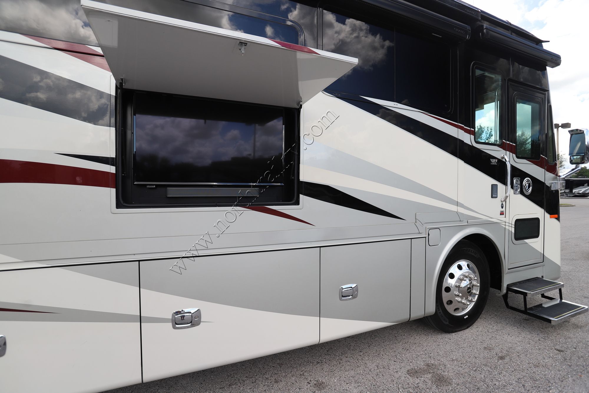 Used 2021 Tiffin Motor Homes Phaeton 37BH Class A  For Sale
