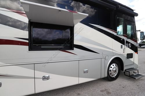 2021 Tiffin Motor Homes Phaeton 37BH Class A