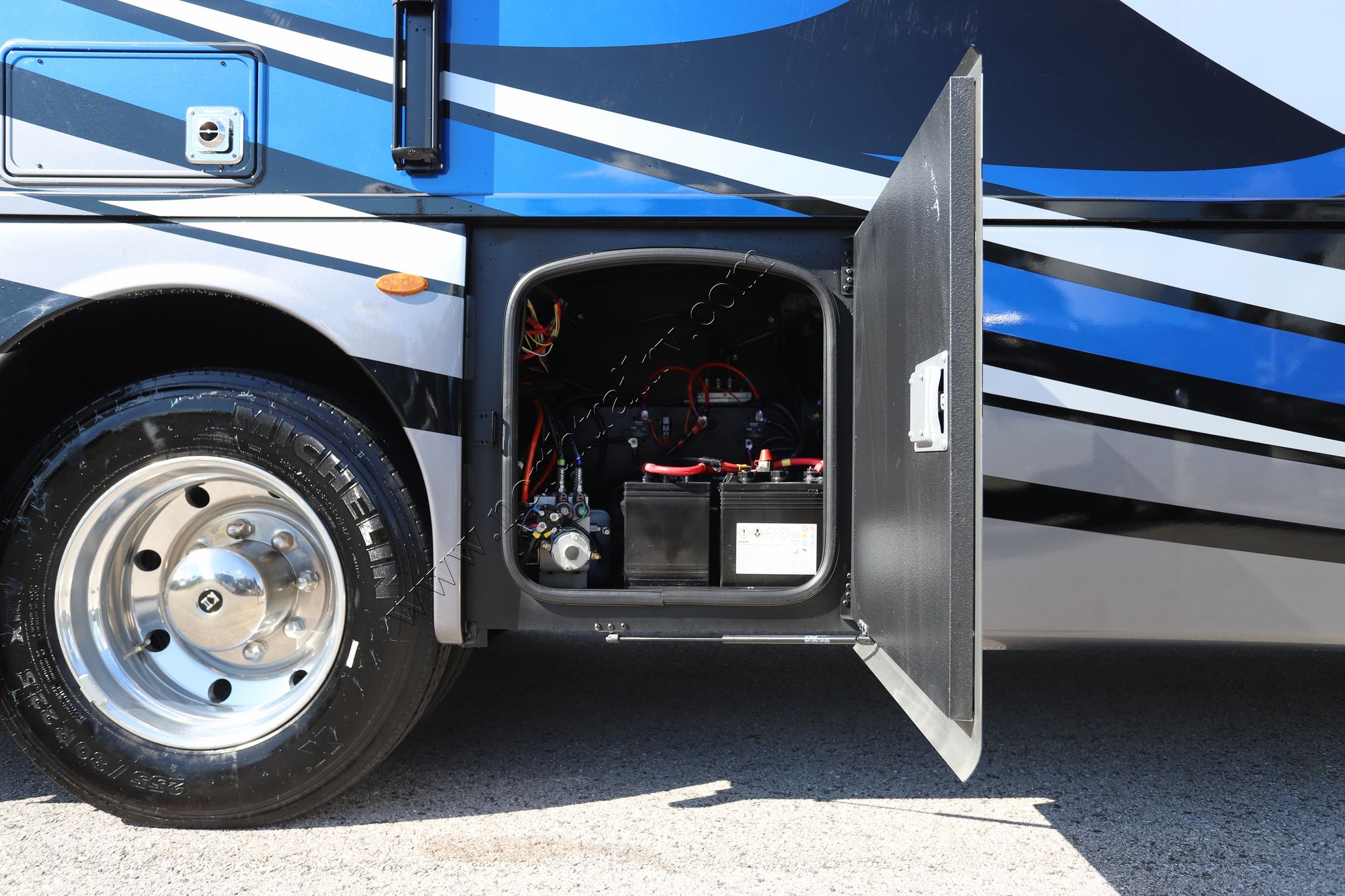 Used 2024 Thor Outlaw 38KB Class A  For Sale