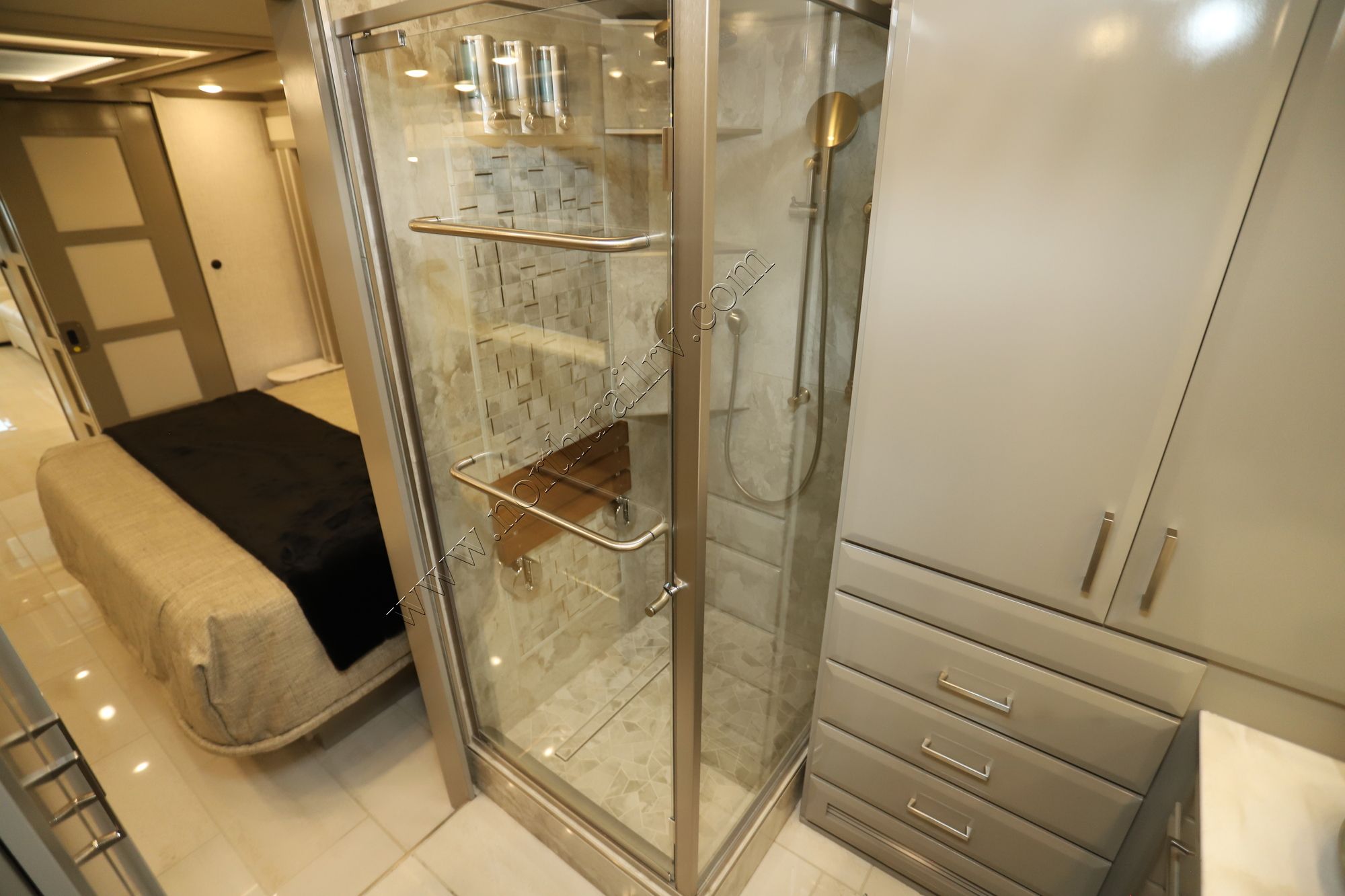 New 2026 Newmar Essex 4595 Class A  For Sale