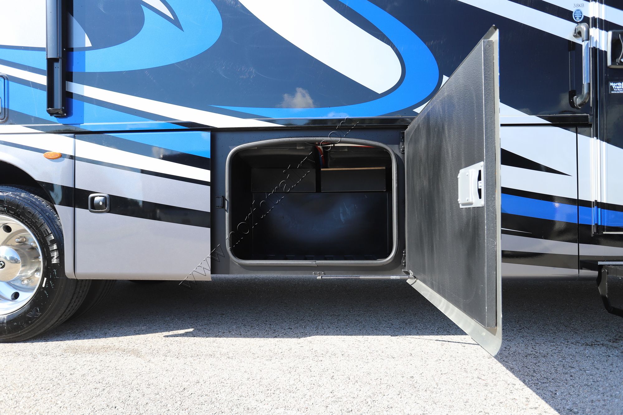 Used 2024 Thor Outlaw 38KB Class A  For Sale