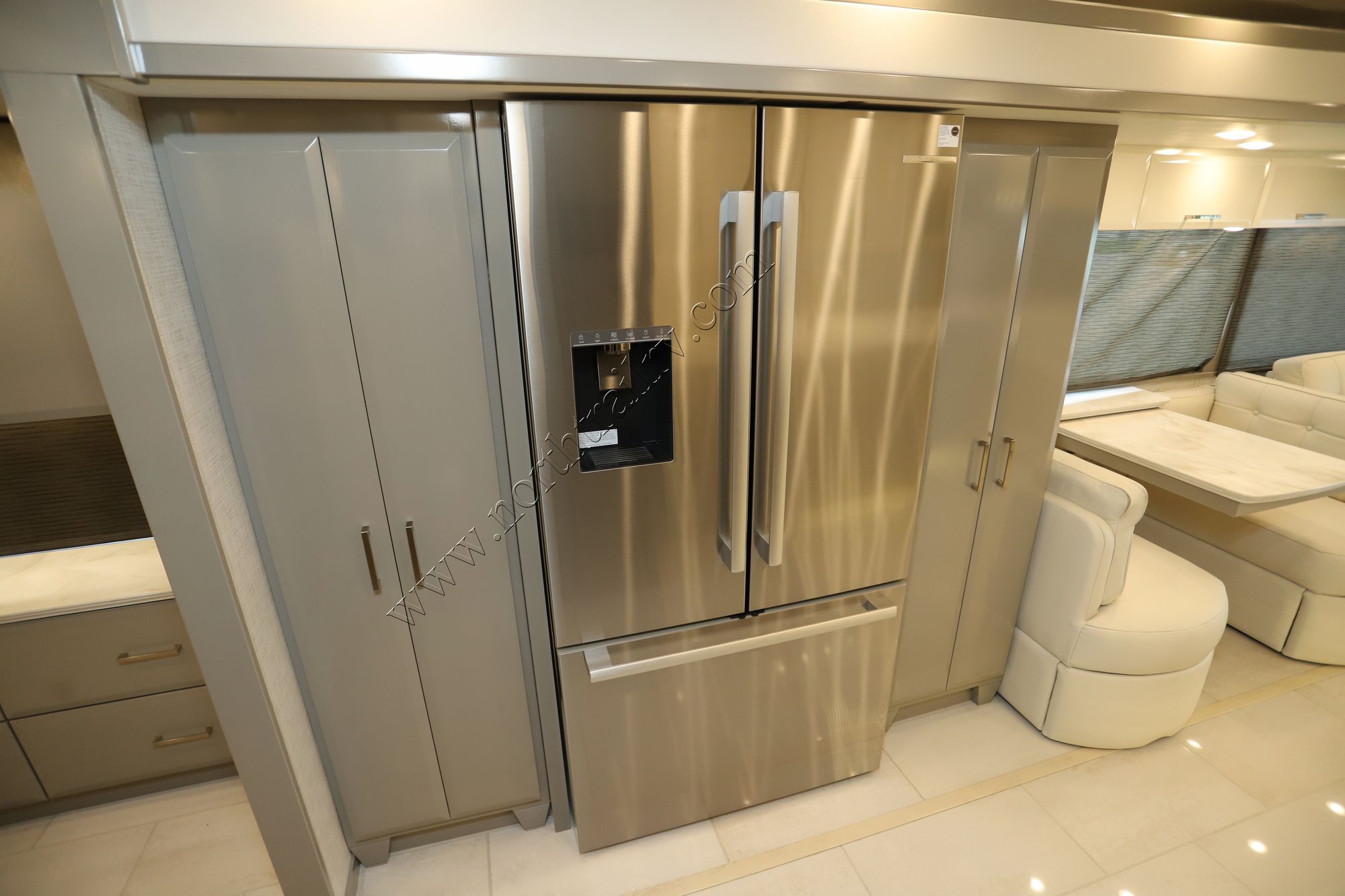 New 2026 Newmar Essex 4595 Class A  For Sale
