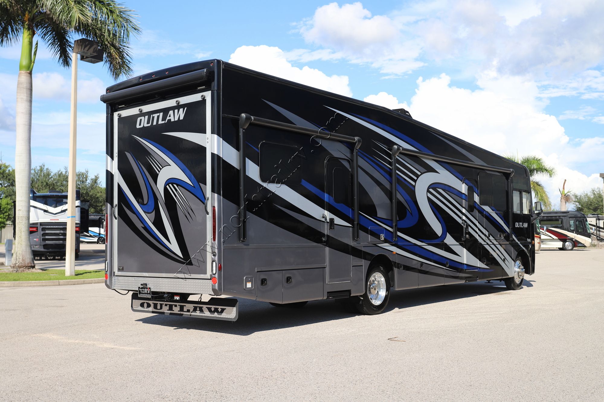 Used 2024 Thor Outlaw 38KB Class A  For Sale