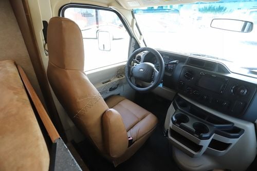 2016 Coachmen Leprechaun 231CB