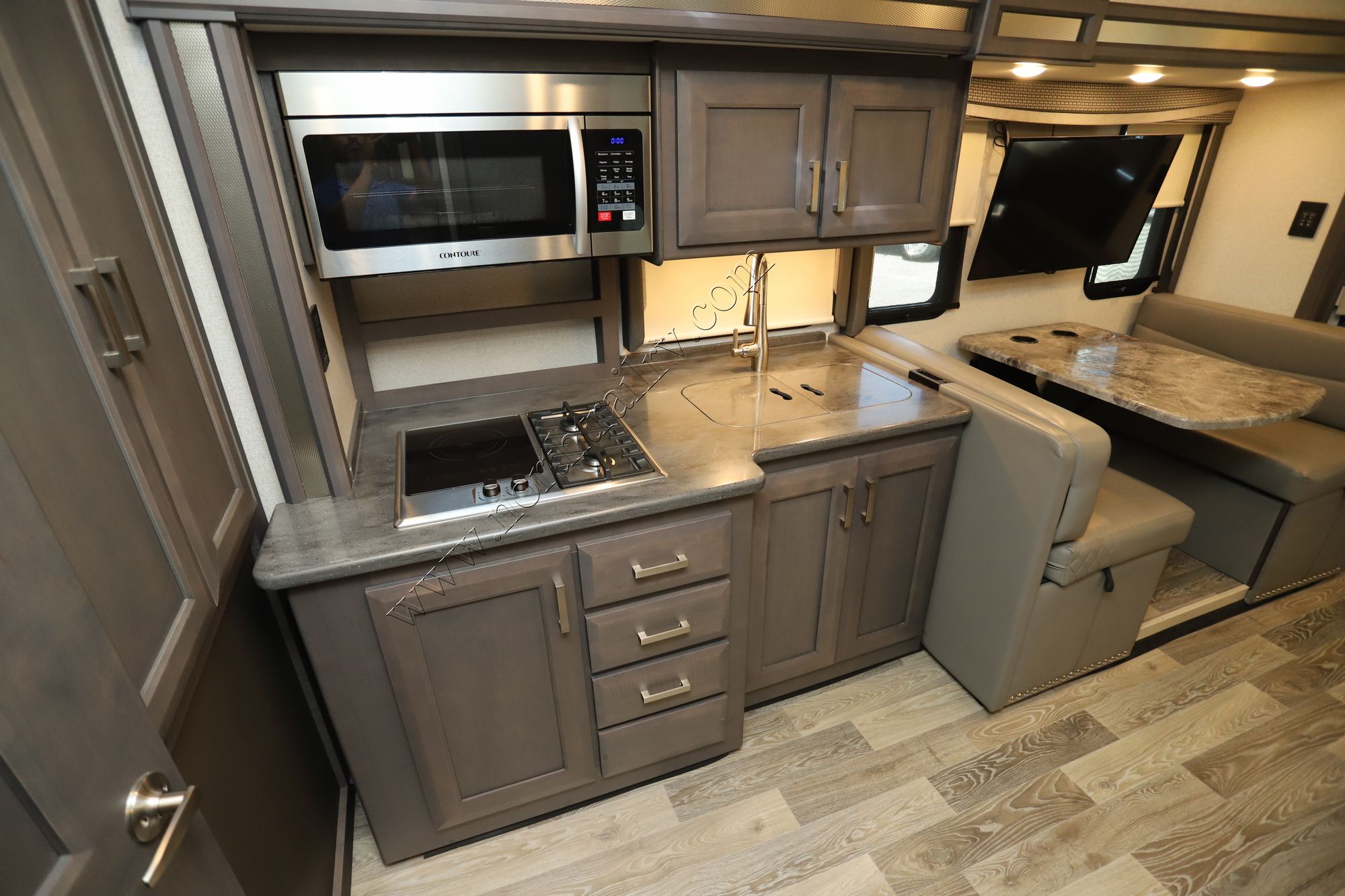 Used 2024 Thor Outlaw 38KB Class A  For Sale