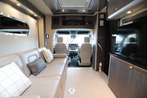 2023 Airstream Atlas E-1