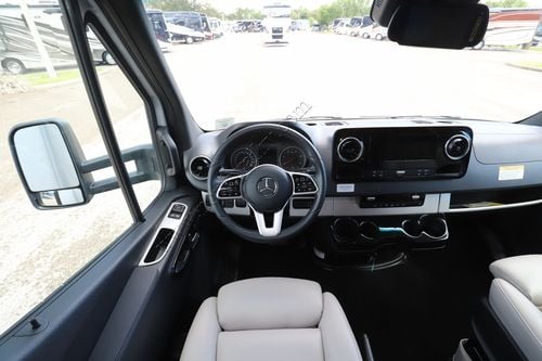 2023 Airstream Atlas E-1