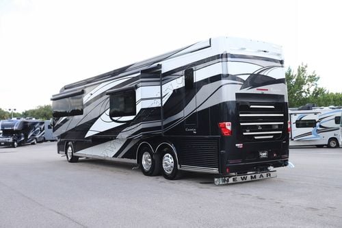 2026 Newmar Essex 4595 Class A