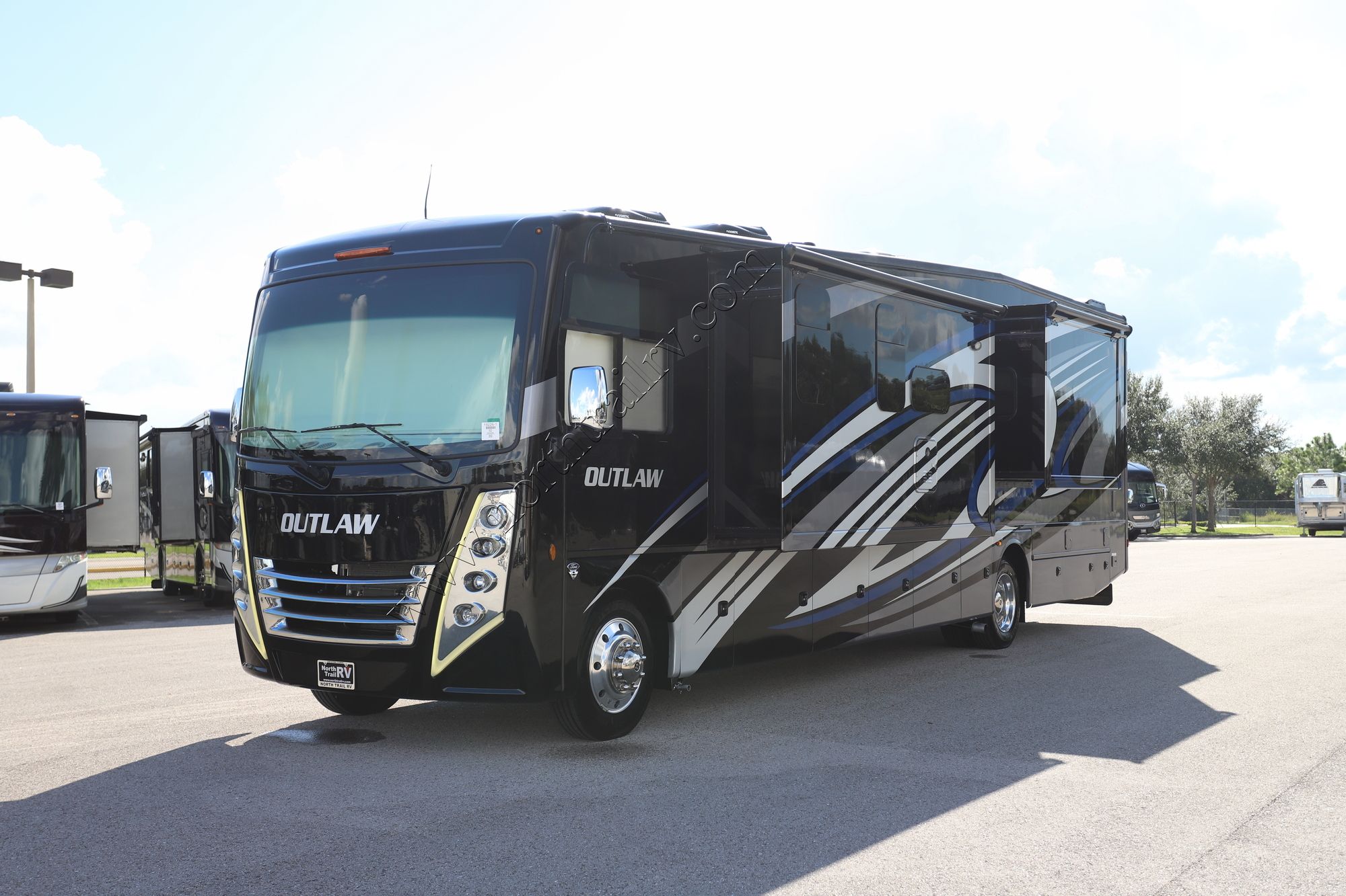 Used 2024 Thor Outlaw 38KB Class A  For Sale