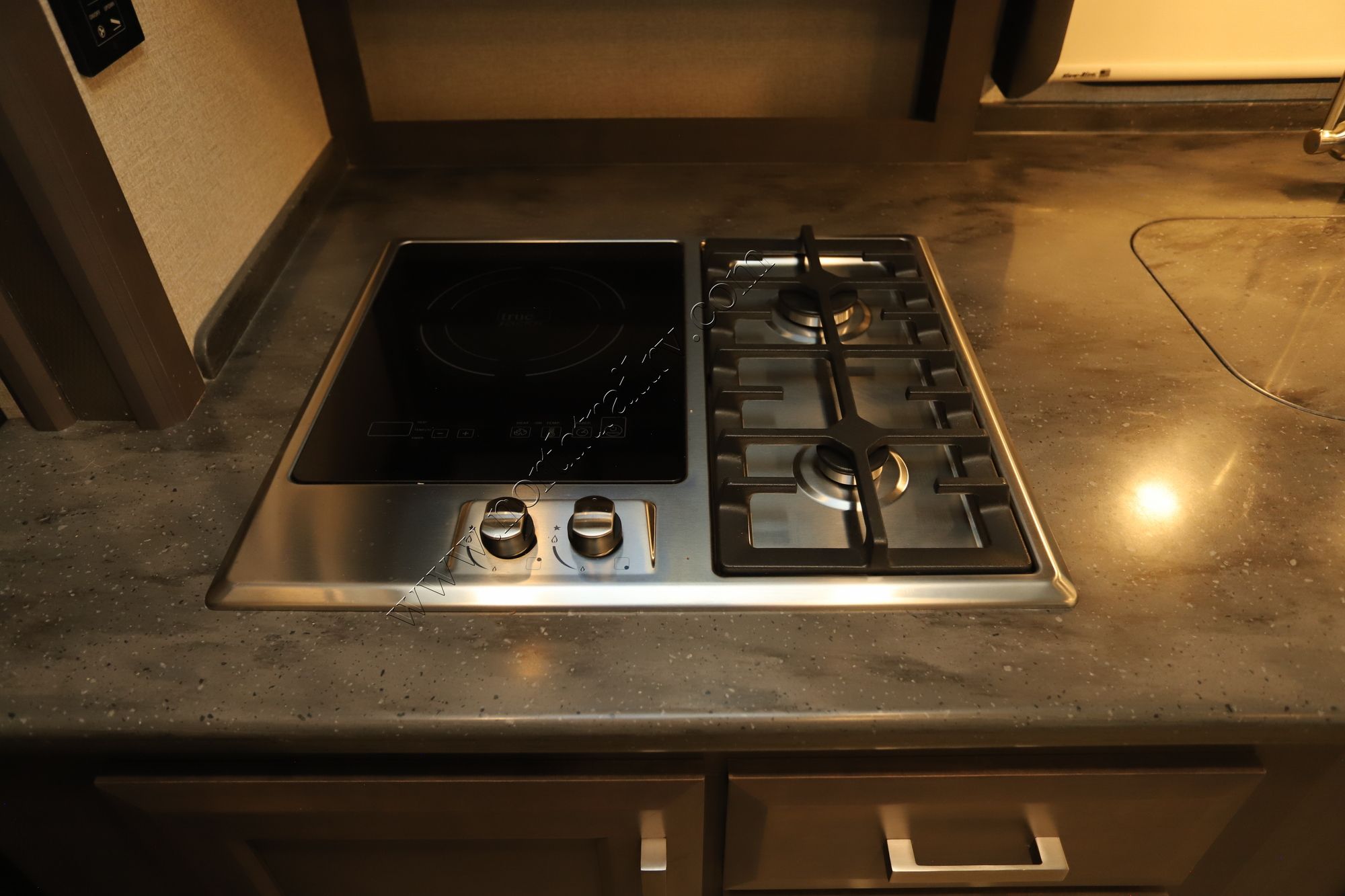 Used 2024 Thor Outlaw 38KB Class A  For Sale