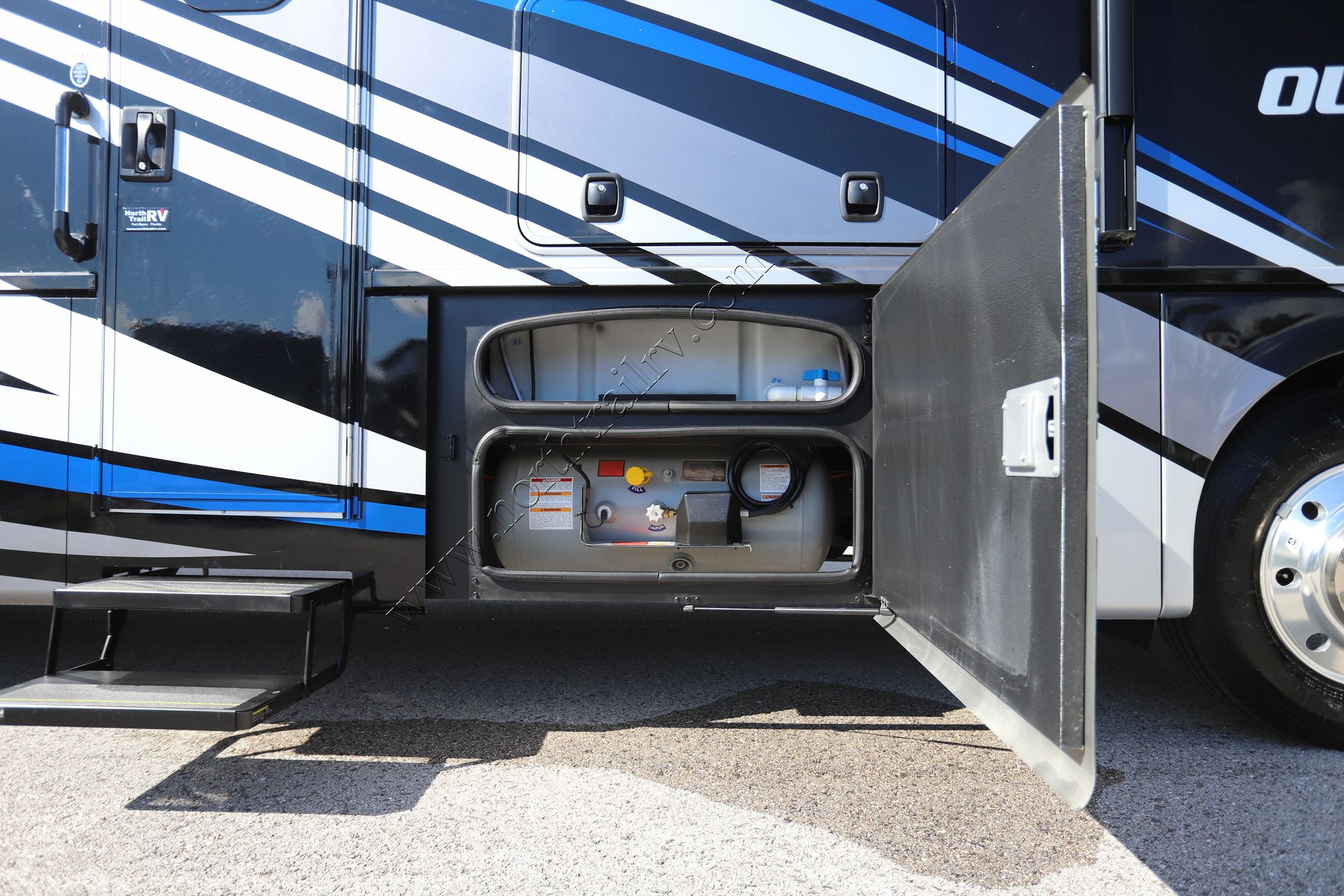 Used 2024 Thor Outlaw 38KB Class A  For Sale