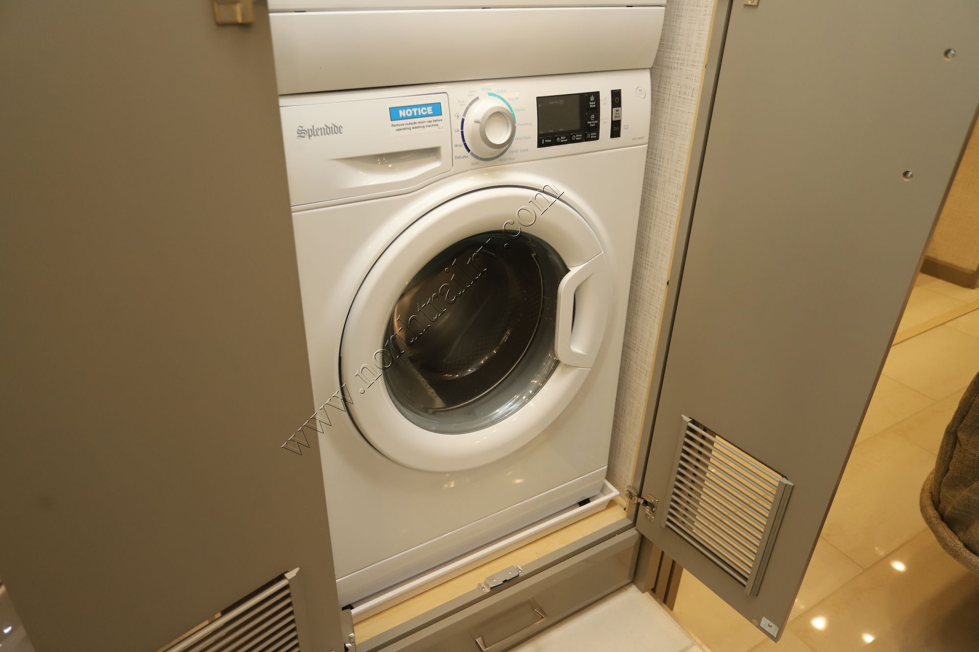 New 2026 Newmar Essex 4595 Class A  For Sale