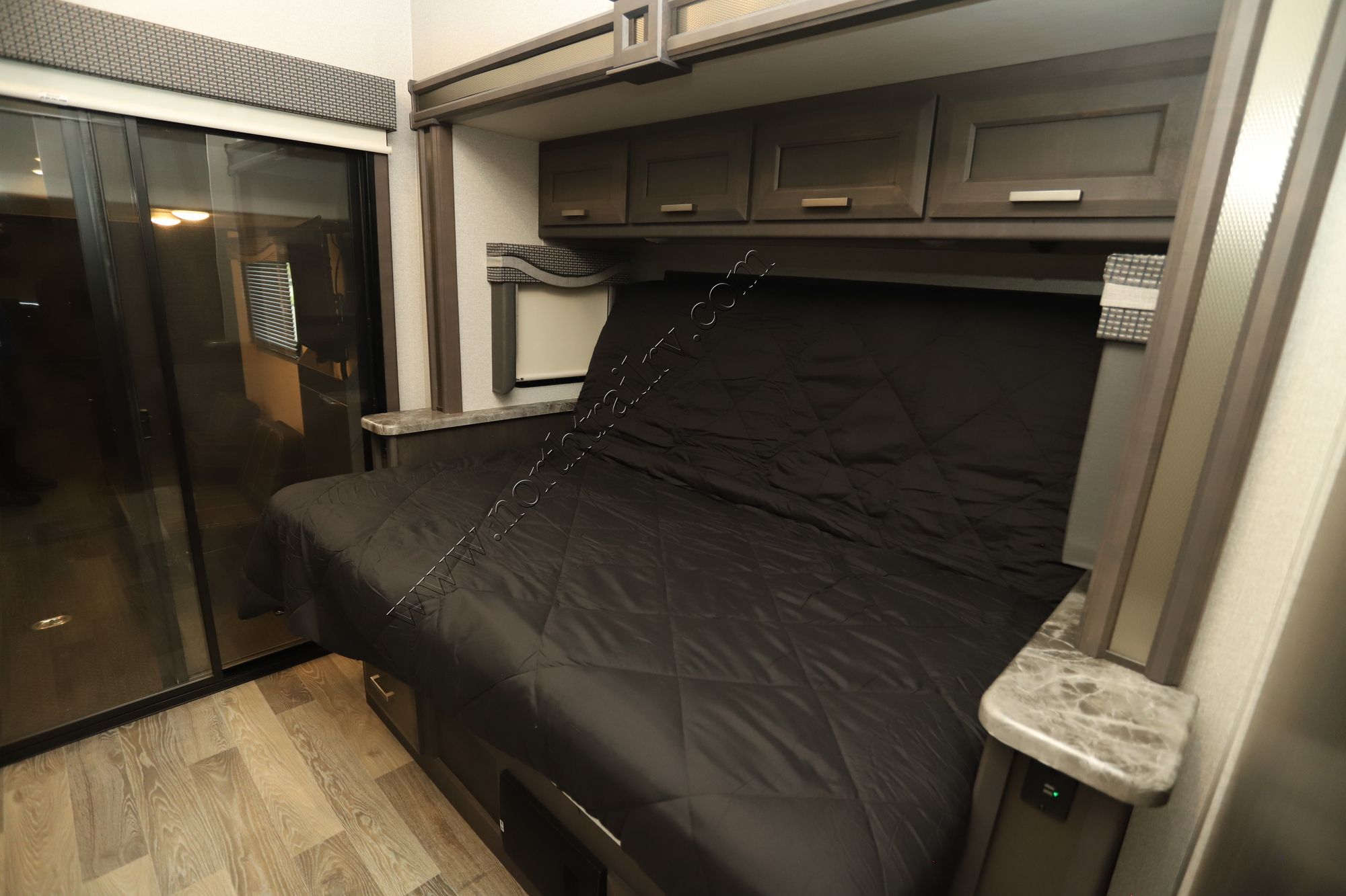 Used 2024 Thor Outlaw 38KB Class A  For Sale