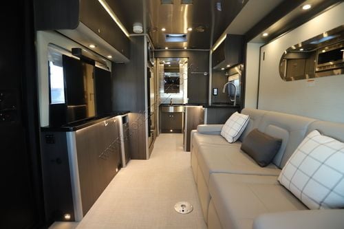 2023 Airstream Atlas E-1