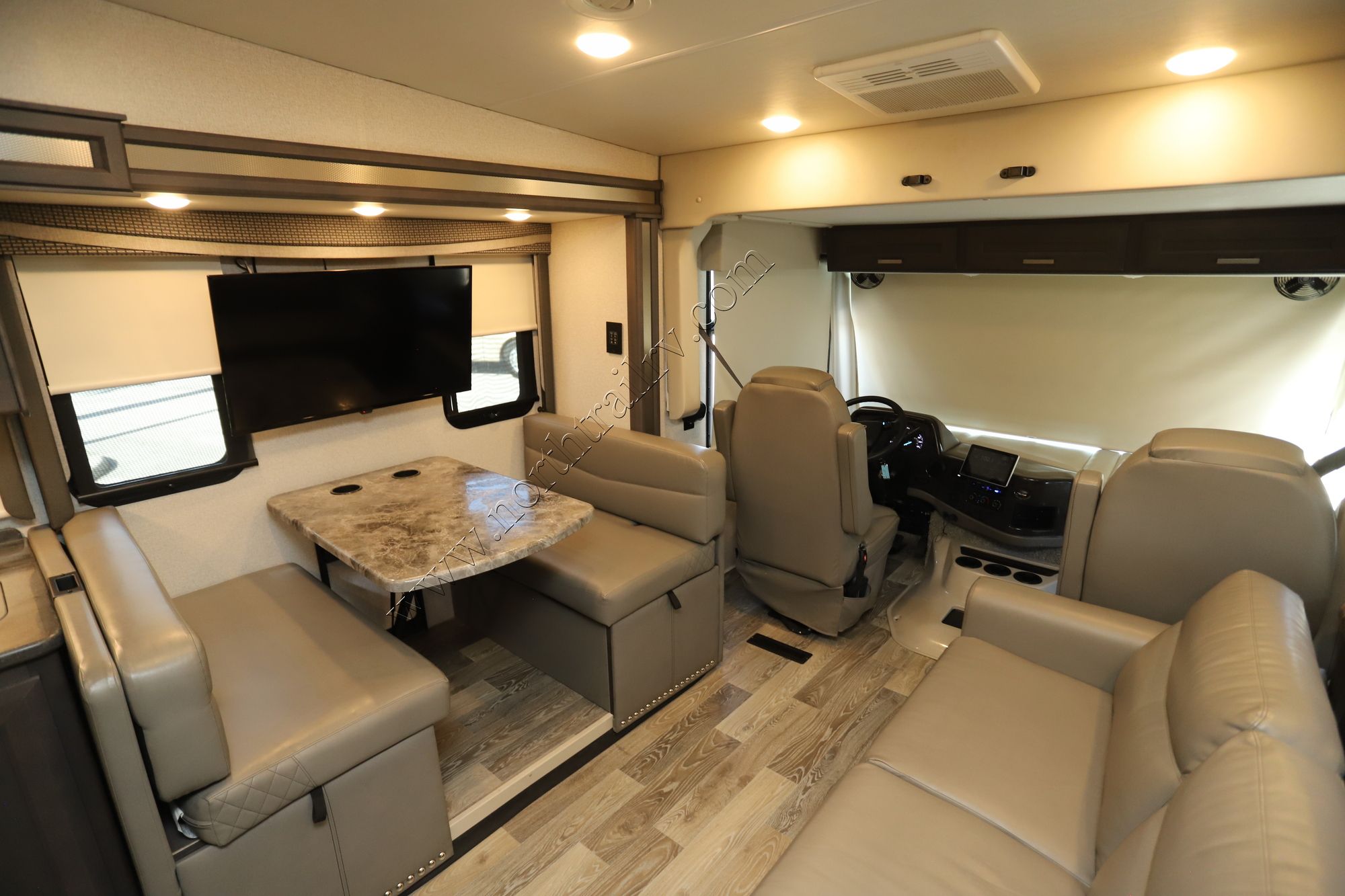 Used 2024 Thor Outlaw 38KB Class A  For Sale