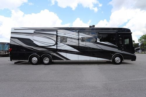 2026 Newmar Essex 4595 Class A
