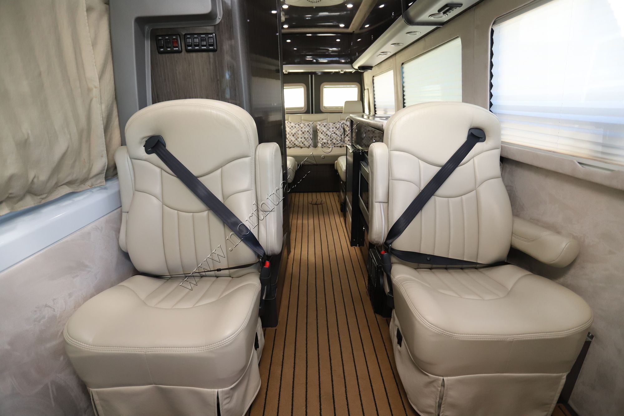 Used 2014 Airstream Interstate LOUNGE Class B  For Sale