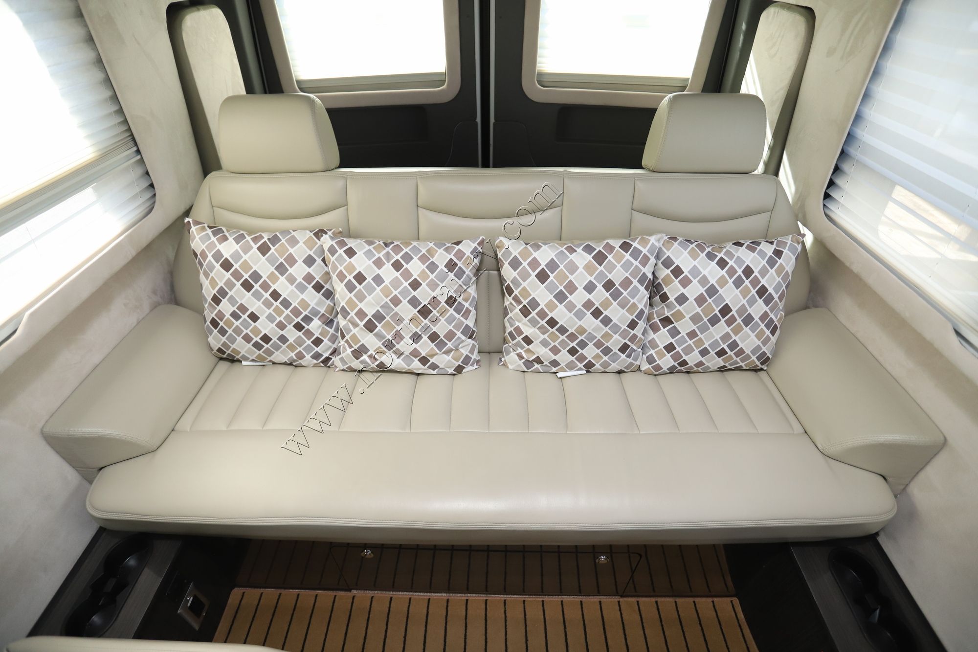 Used 2014 Airstream Interstate LOUNGE Class B  For Sale