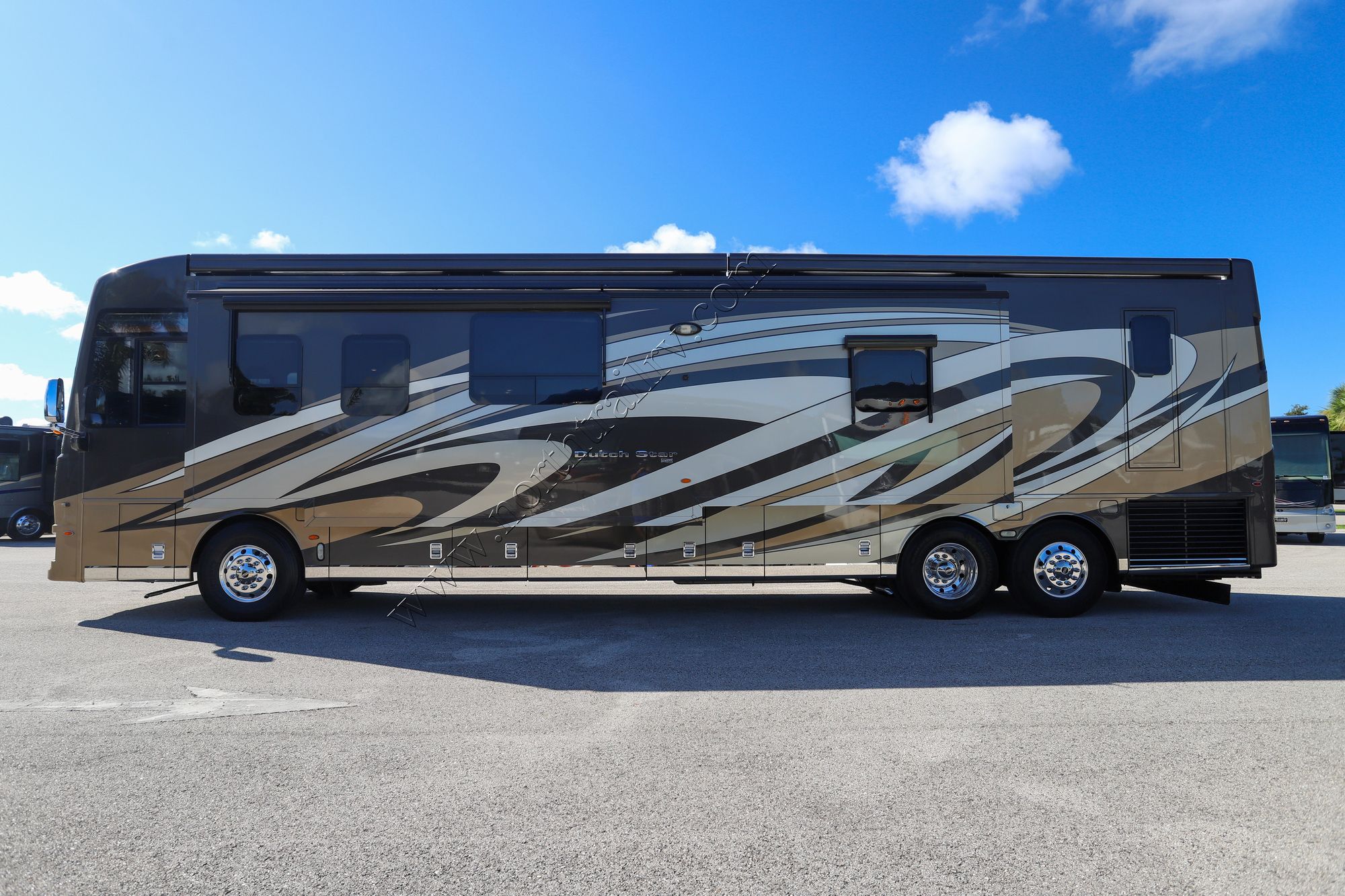 Used 2019 Newmar Dutch Star 4369 Class A  For Sale