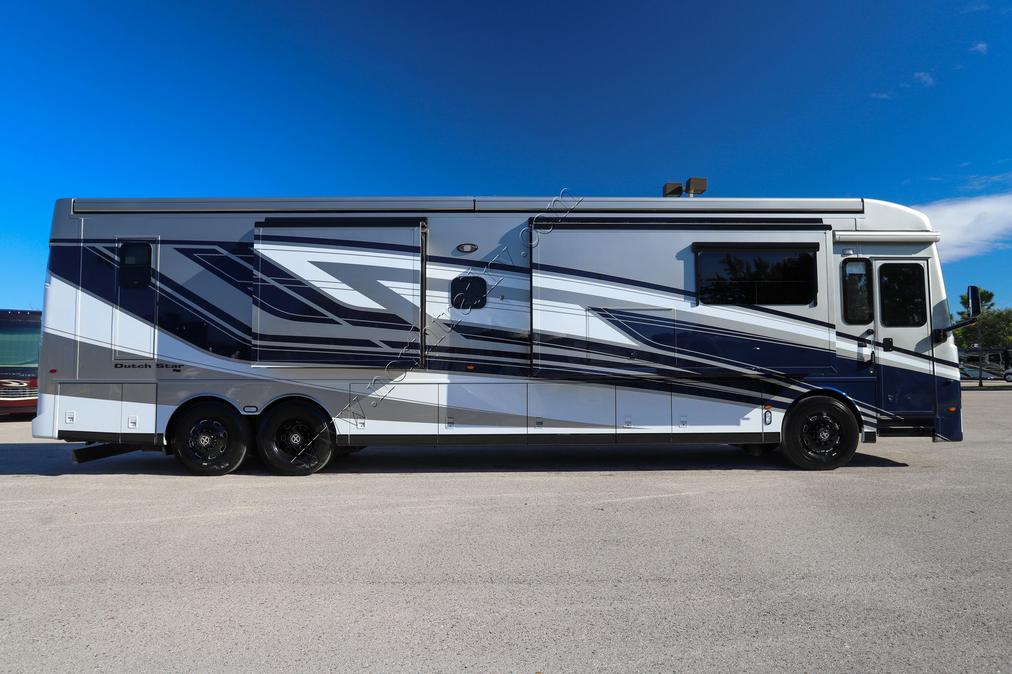 New 2026 Newmar Dutch Star 4369 Class A  For Sale