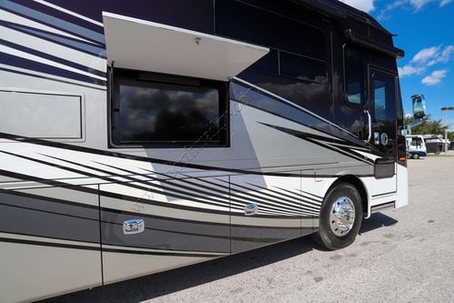 2026 Tiffin Motor Homes Phaeton 35CH