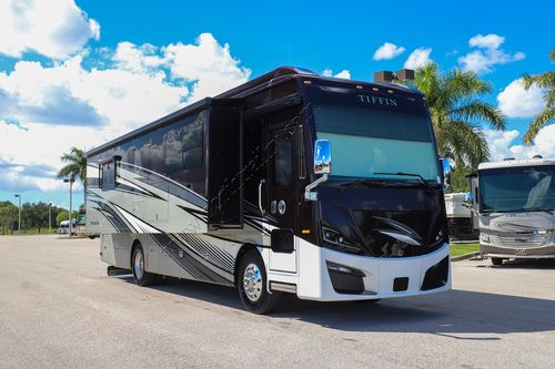 2026 Tiffin Motor Homes Phaeton 35CH