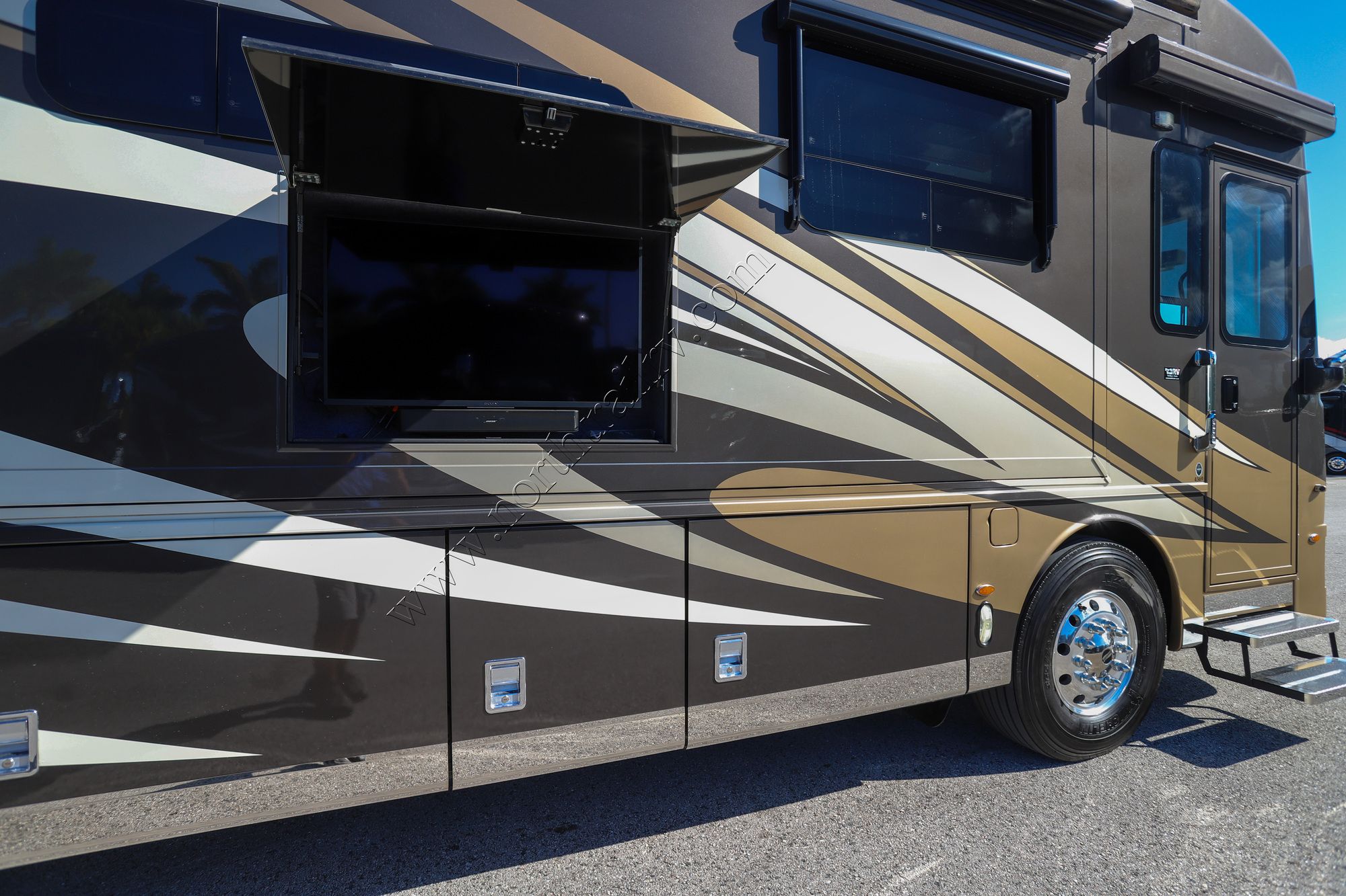 Used 2019 Newmar Dutch Star 4369 Class A  For Sale