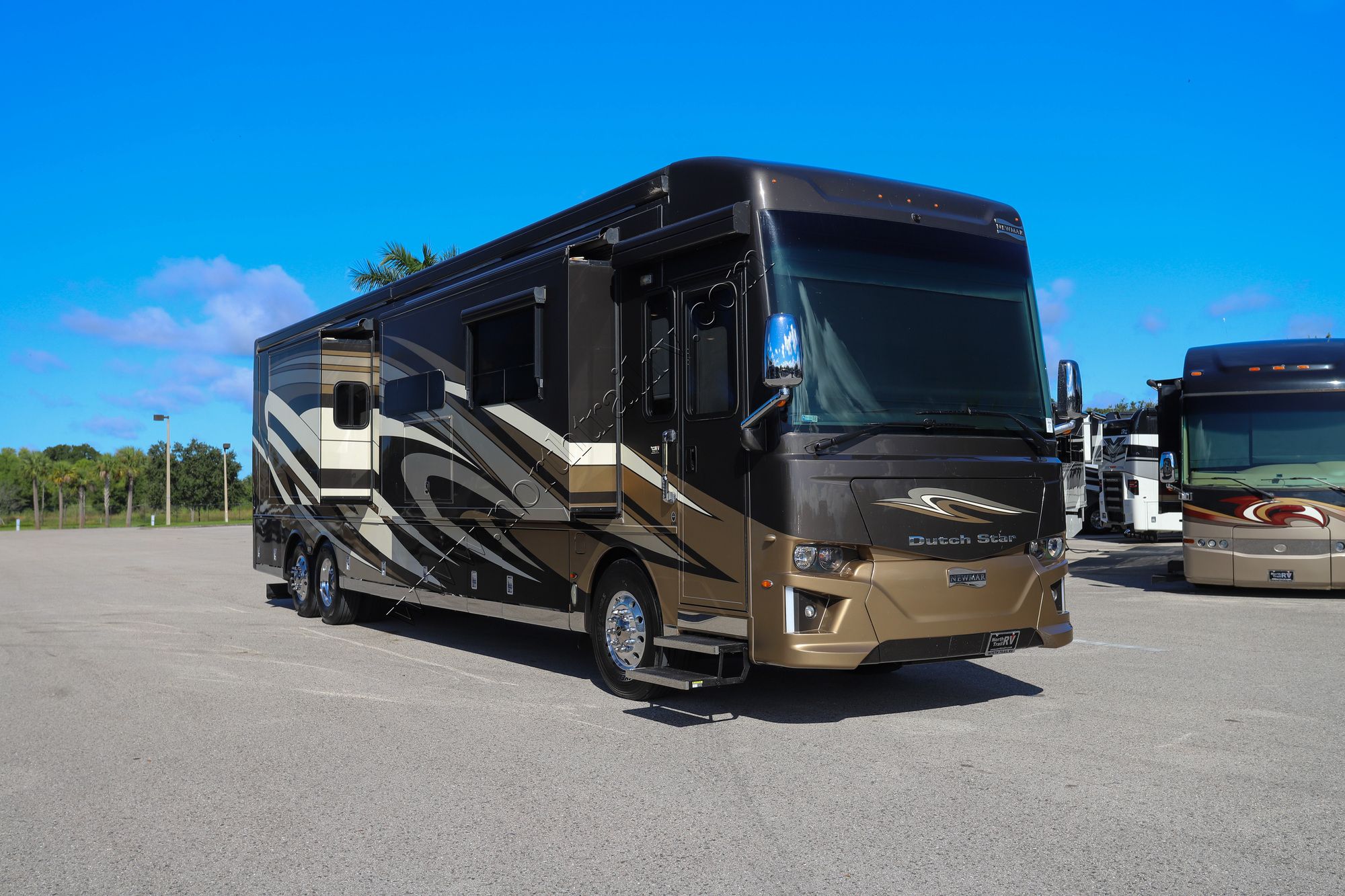 Used 2019 Newmar Dutch Star 4369 Class A  For Sale
