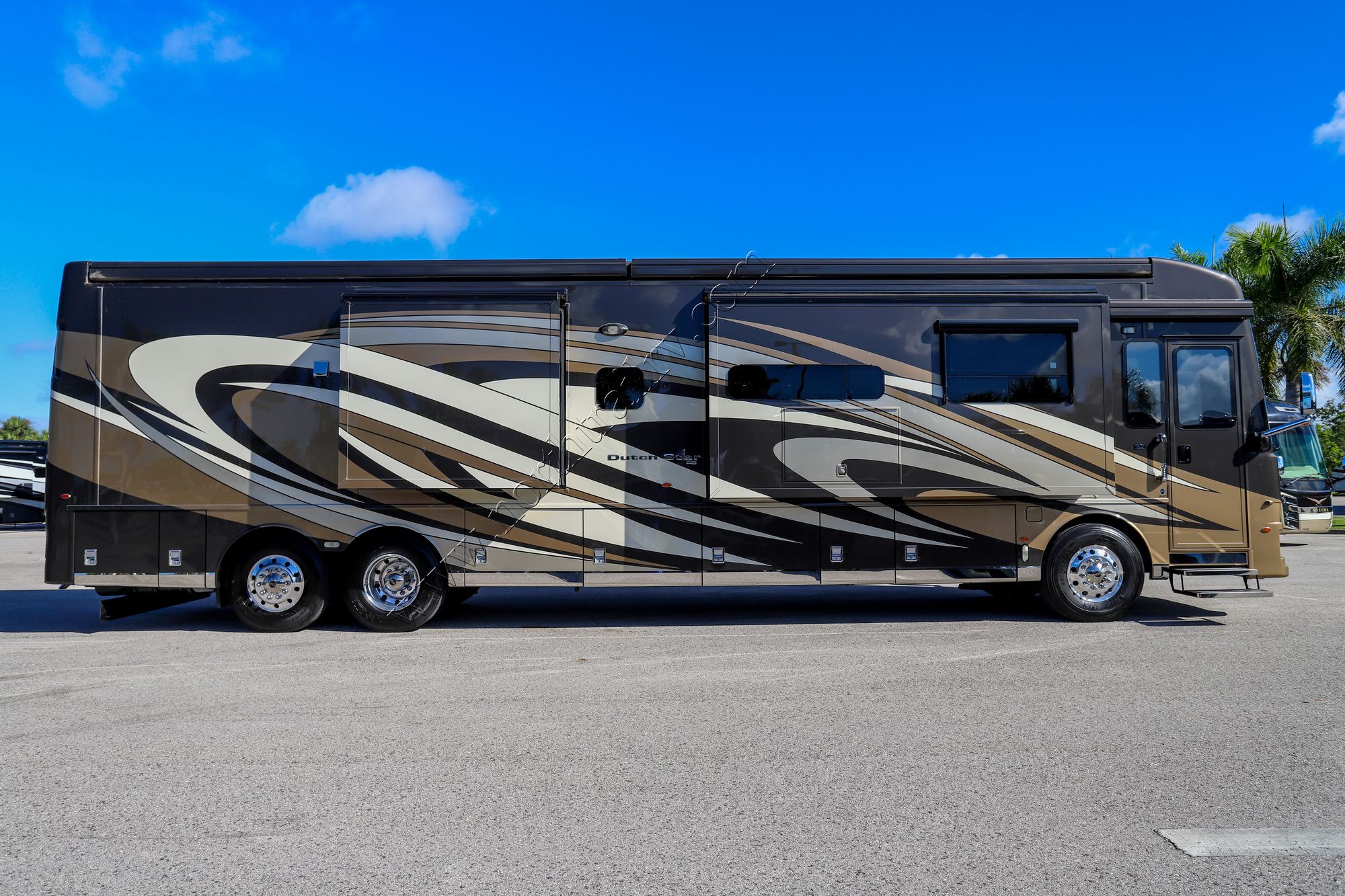 Used 2019 Newmar Dutch Star 4369 Class A  For Sale