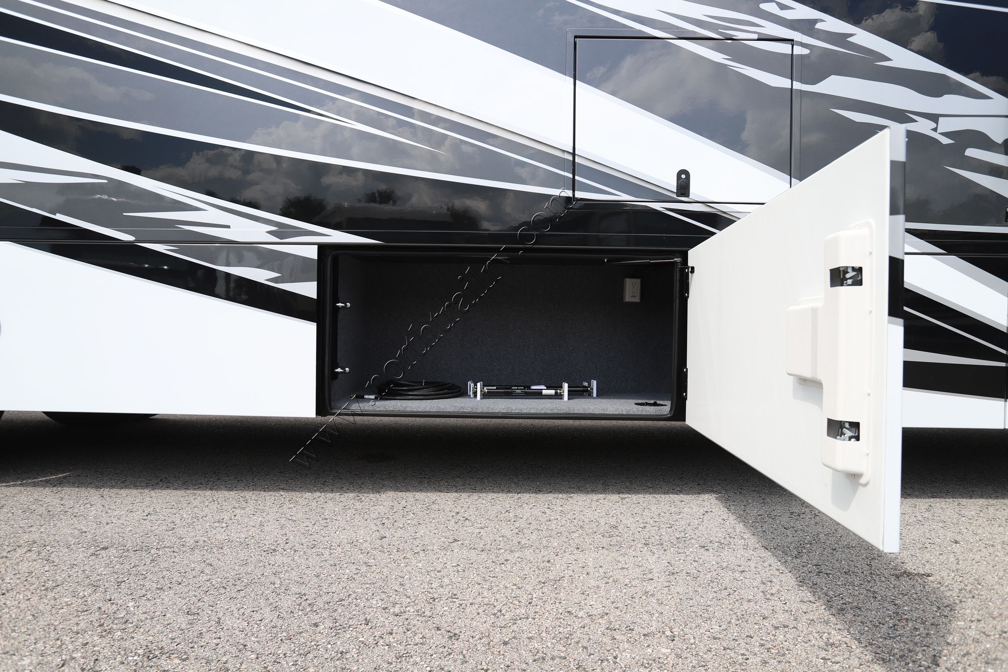 New 2026 Renegade Rv Verona 40VRB Super C  For Sale