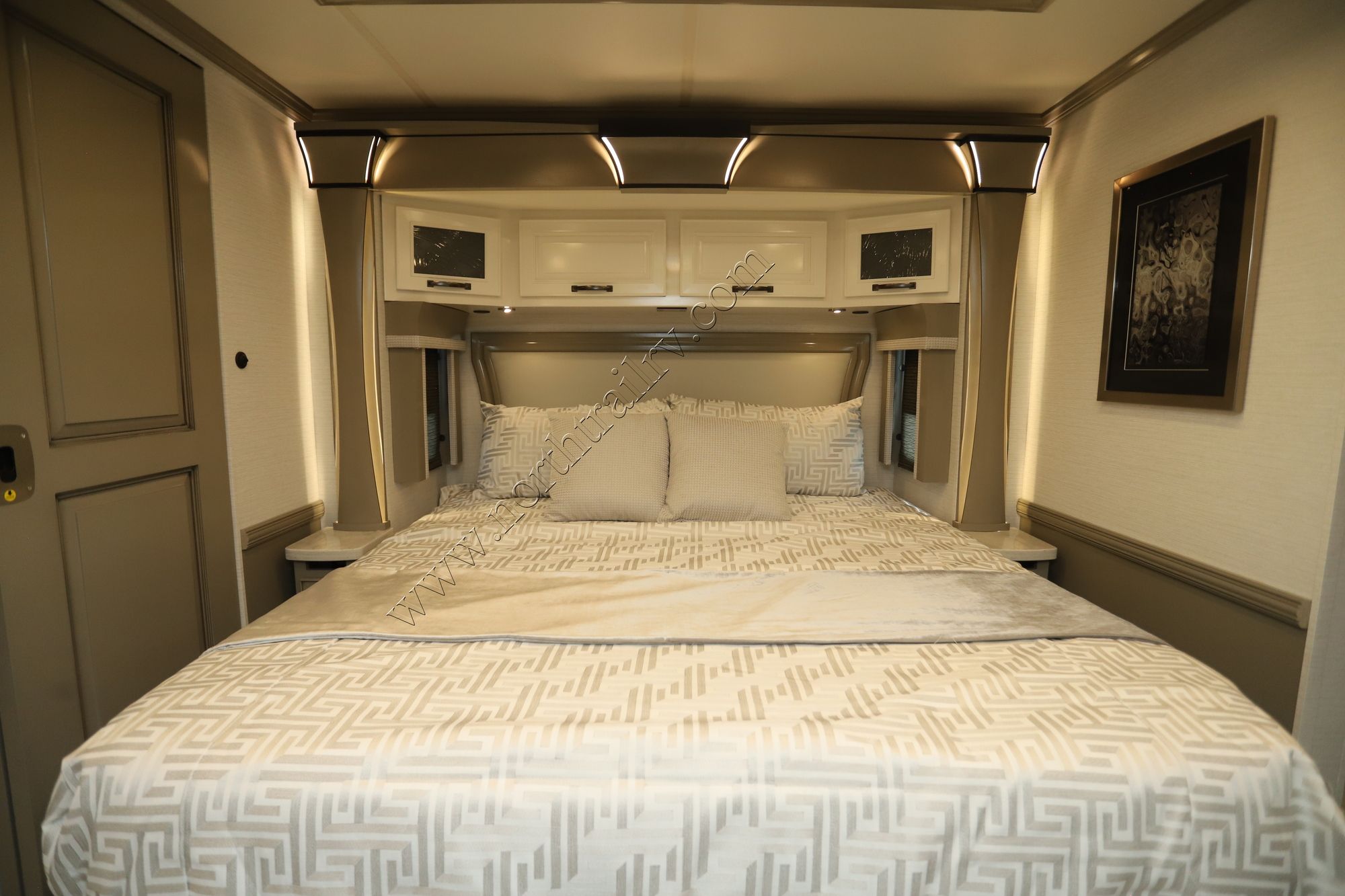 New 2026 Newmar Dutch Star 4325 Class A  For Sale