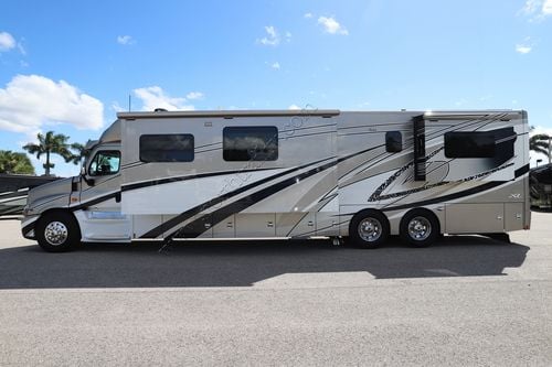 2020 Renegade Rv Xl 45QS Super C