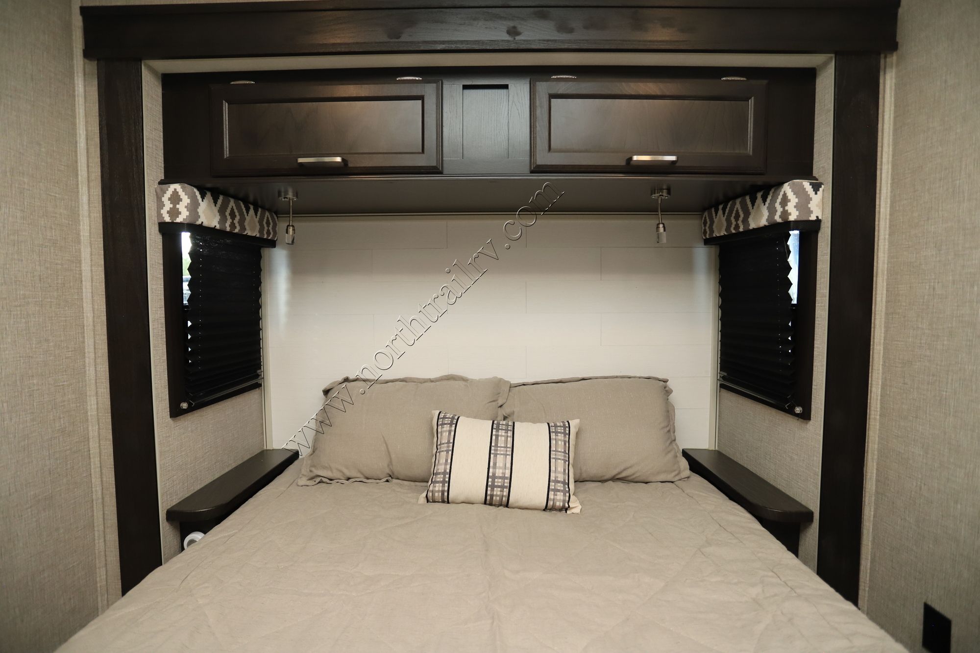 Used 2022 Entegra Odyssey 29V Class C  For Sale