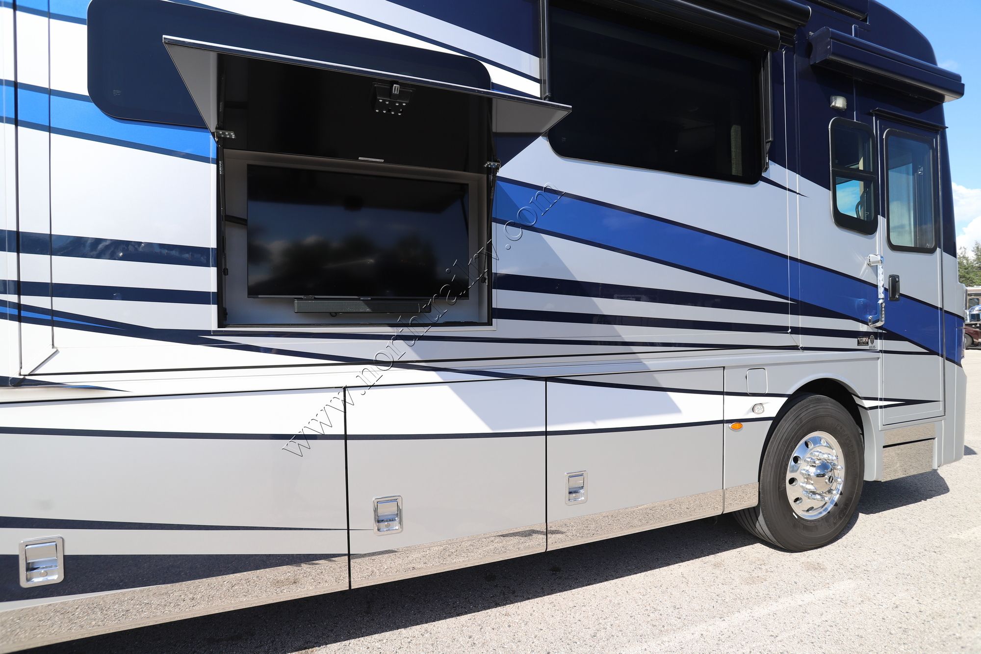 Used 2023 Newmar Mountain Aire 4535 Class A  For Sale