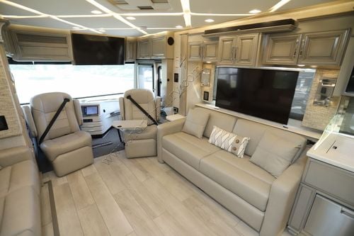 2023 Newmar Mountain Aire 4535
