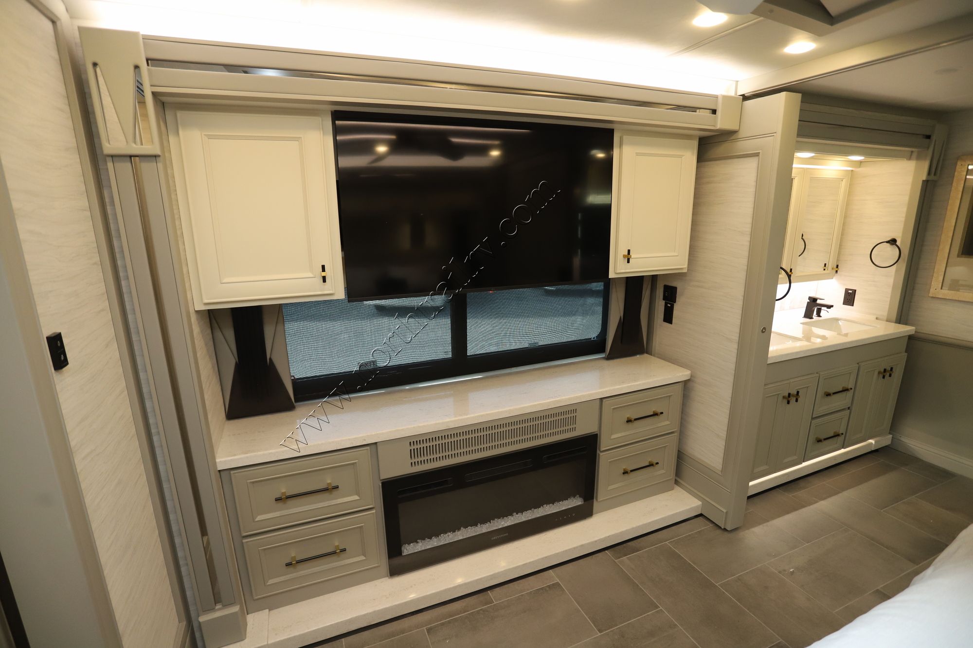 New 2026 Tiffin Motor Homes Allegro Bus 45OPP Class A  For Sale