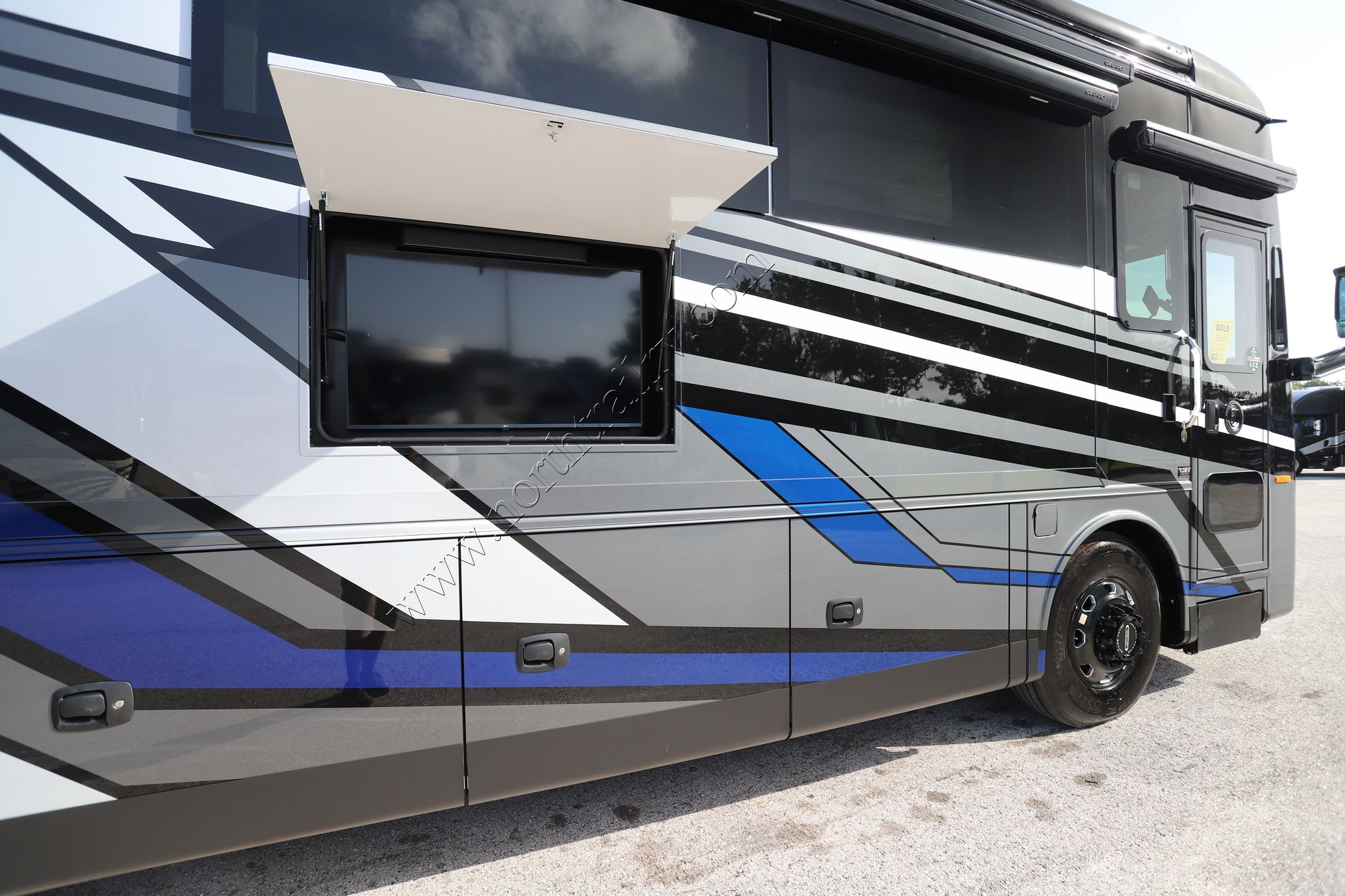 New 2026 Tiffin Motor Homes Allegro Bus 45OPP Class A  For Sale