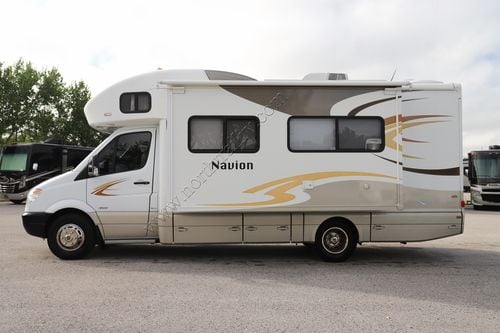 2013 Itasca Navion 24M