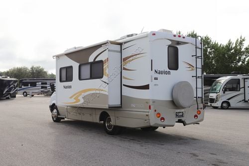 2013 Itasca Navion 24M