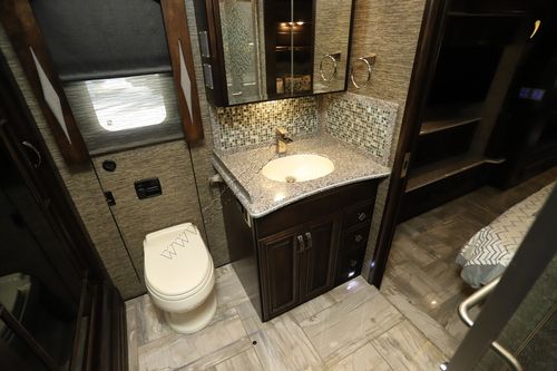 2016 Newmar London Aire 4598