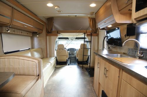 2013 Itasca Navion 24M