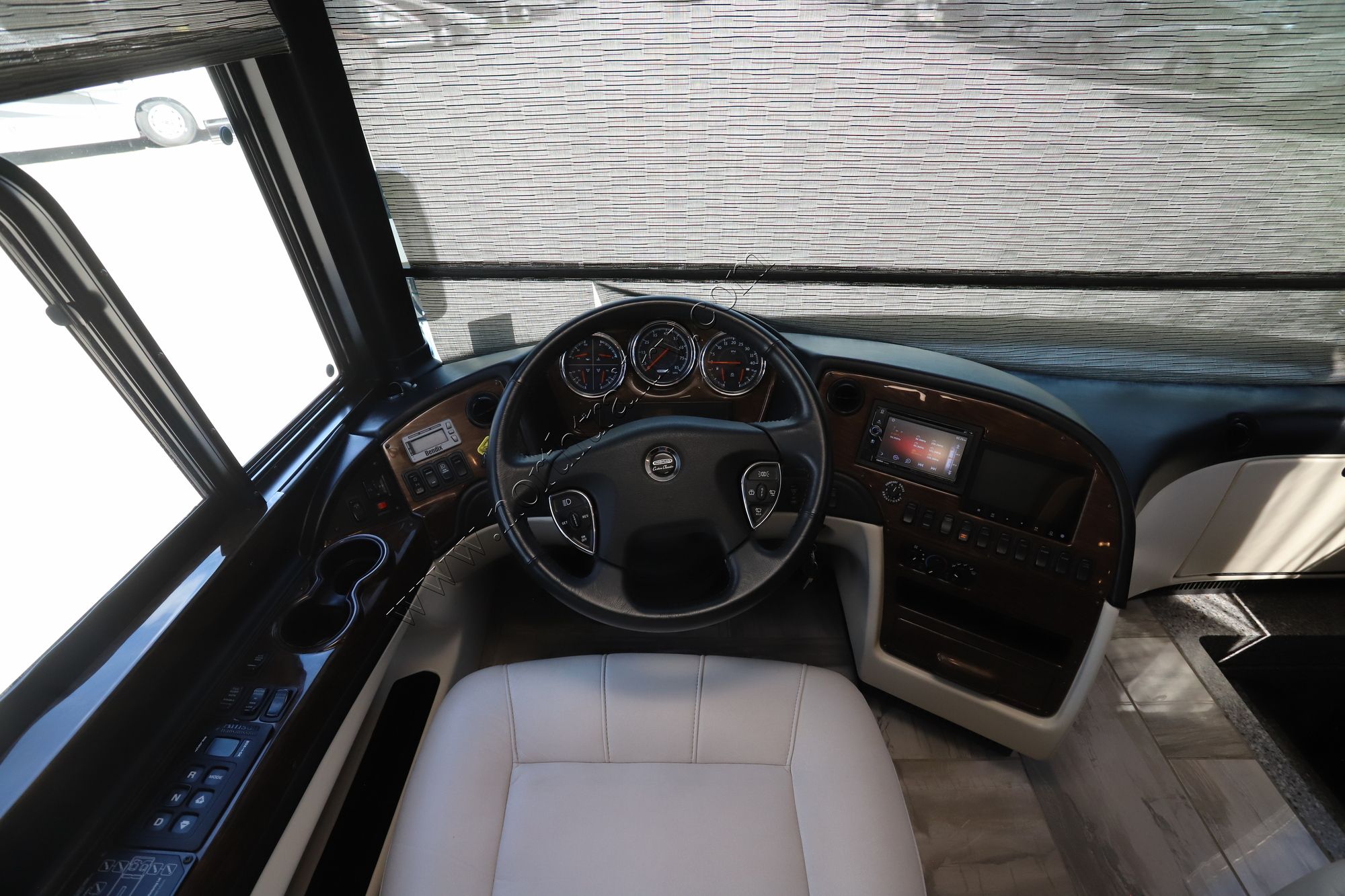 Used 2016 Newmar London Aire 4598 Class A  For Sale