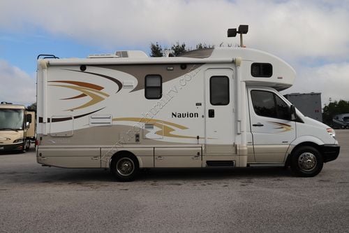 2013 Itasca Navion 24M