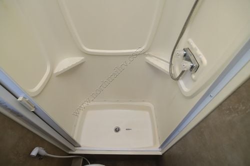 2013 Itasca Navion 24M