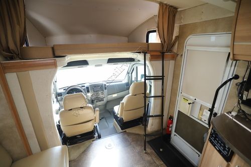 2013 Itasca Navion 24M